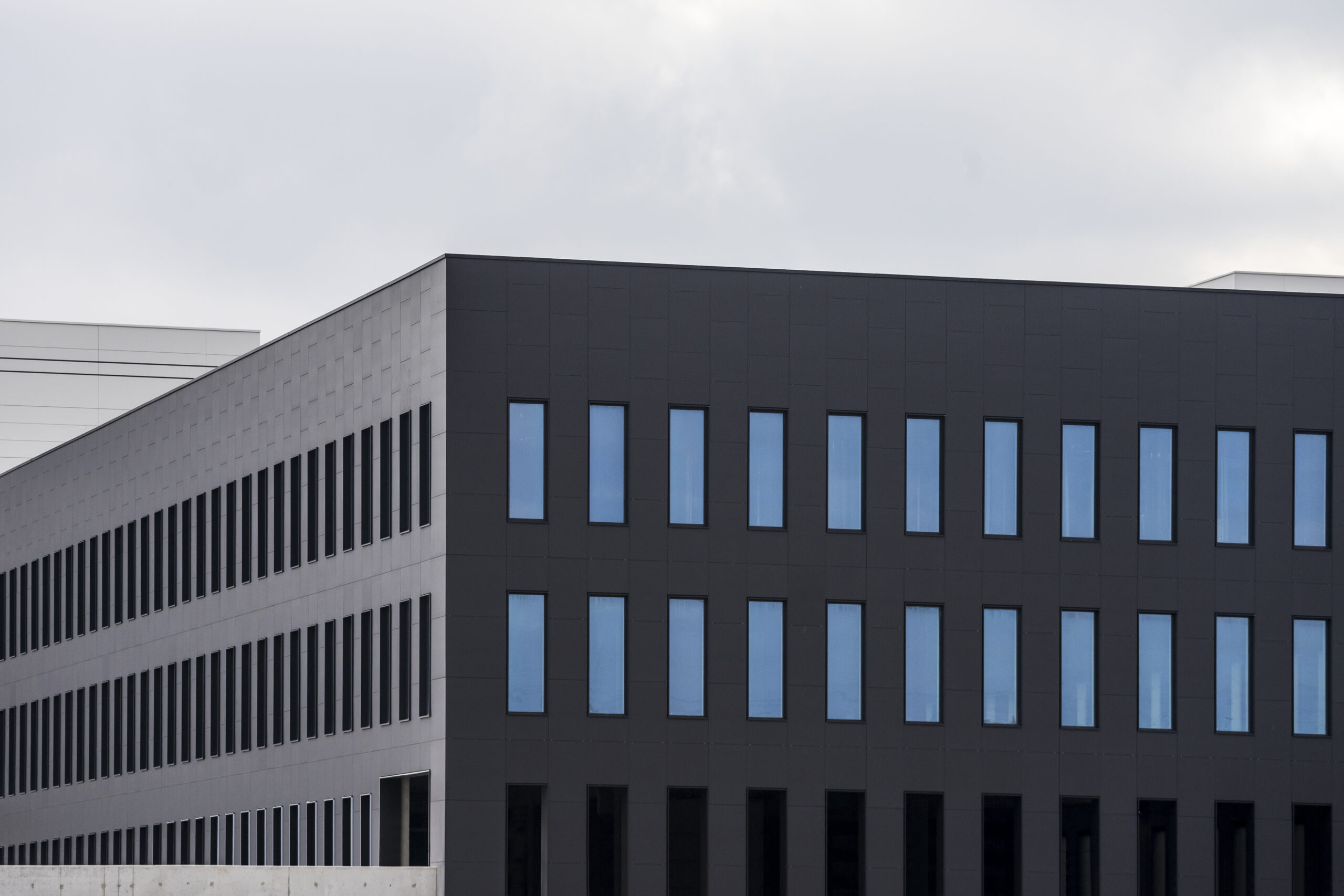 Neolith Nero — 3